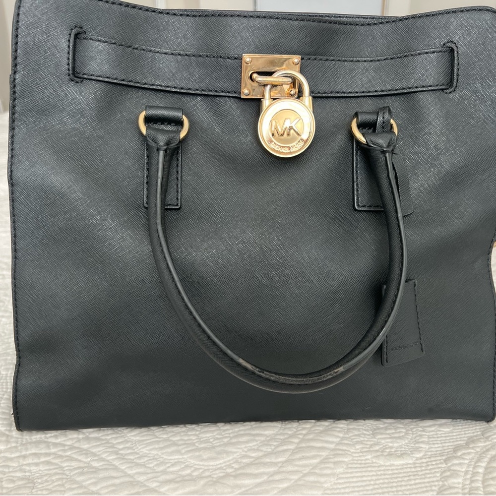 Black Michael Kors purse & wallet set